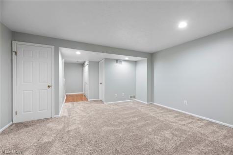 2932 Heatherwood Court Stow OH 44224