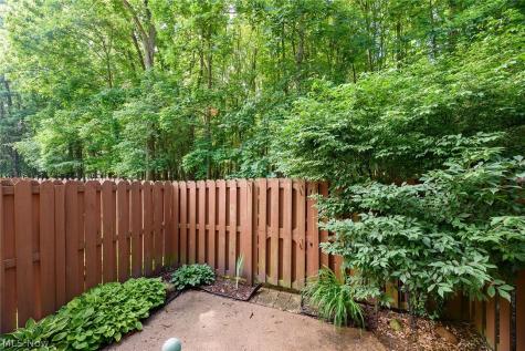 2932 Heatherwood Court Stow OH 44224