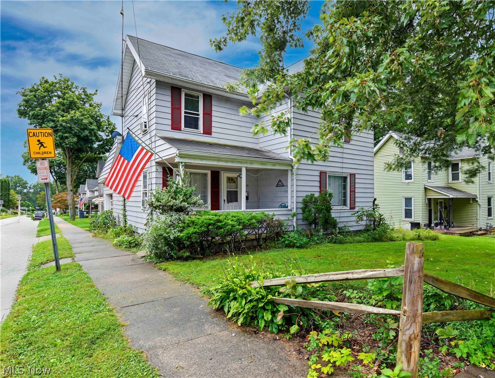593 E Perry Street Salem OH 44460