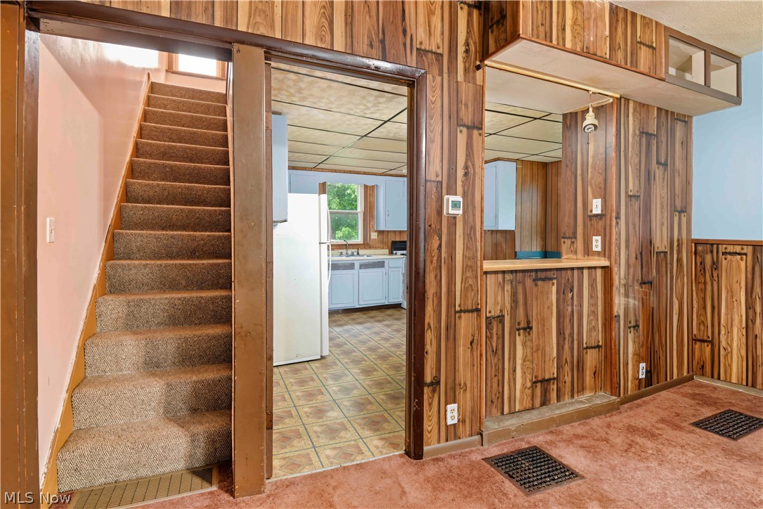 593 E Perry Street Salem OH 44460