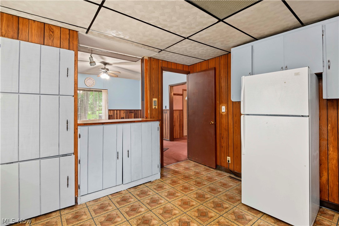 593 E Perry Street Salem OH 44460