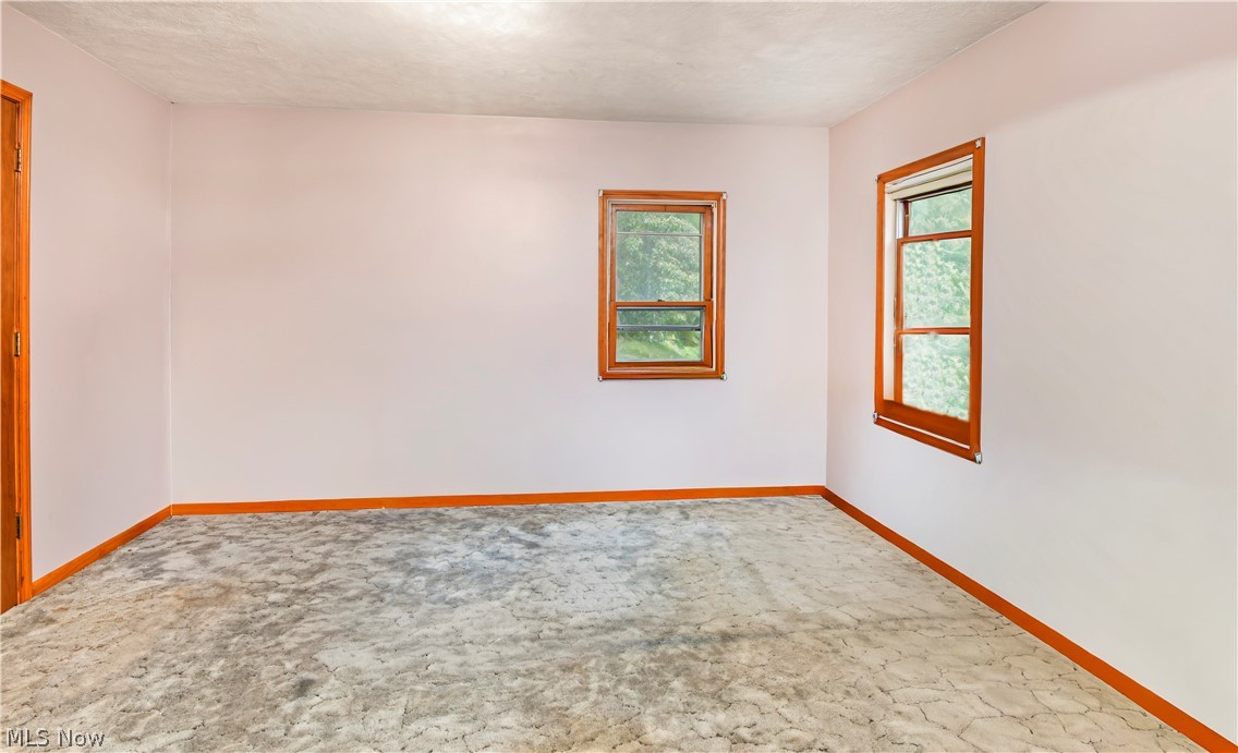 593 E Perry Street Salem OH 44460