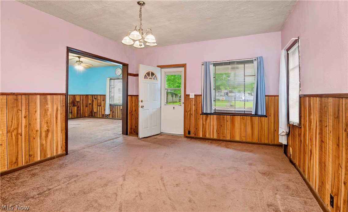 593 E Perry Street Salem OH 44460