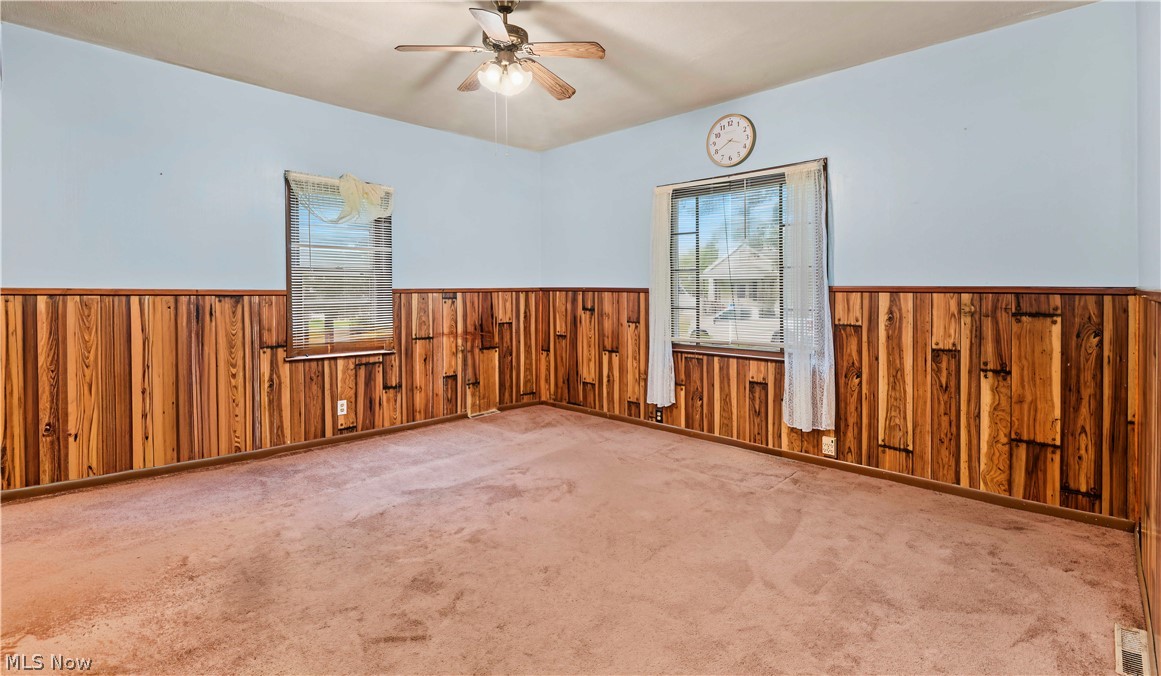 593 E Perry Street Salem OH 44460