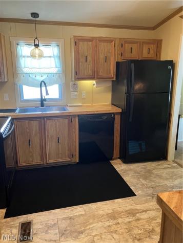 9 Corktree Drive Olmsted Twp OH 44138