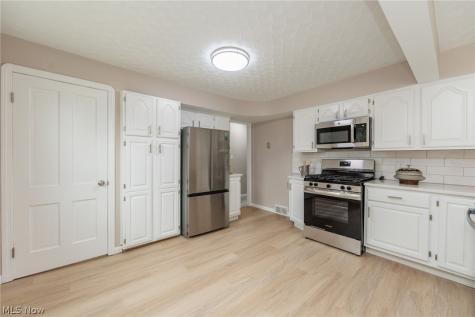 3304 Lincoln Avenue Parma OH 44134