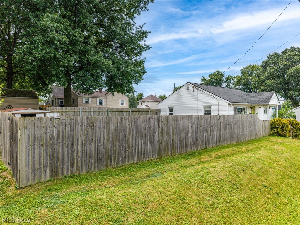 516 Franklin Avenue Barberton OH 44203