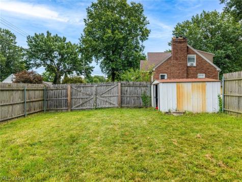 516 Franklin Avenue Barberton OH 44203