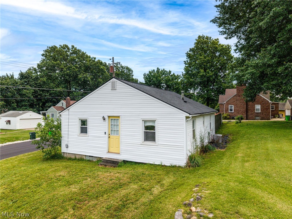 516 Franklin Avenue Barberton OH 44203