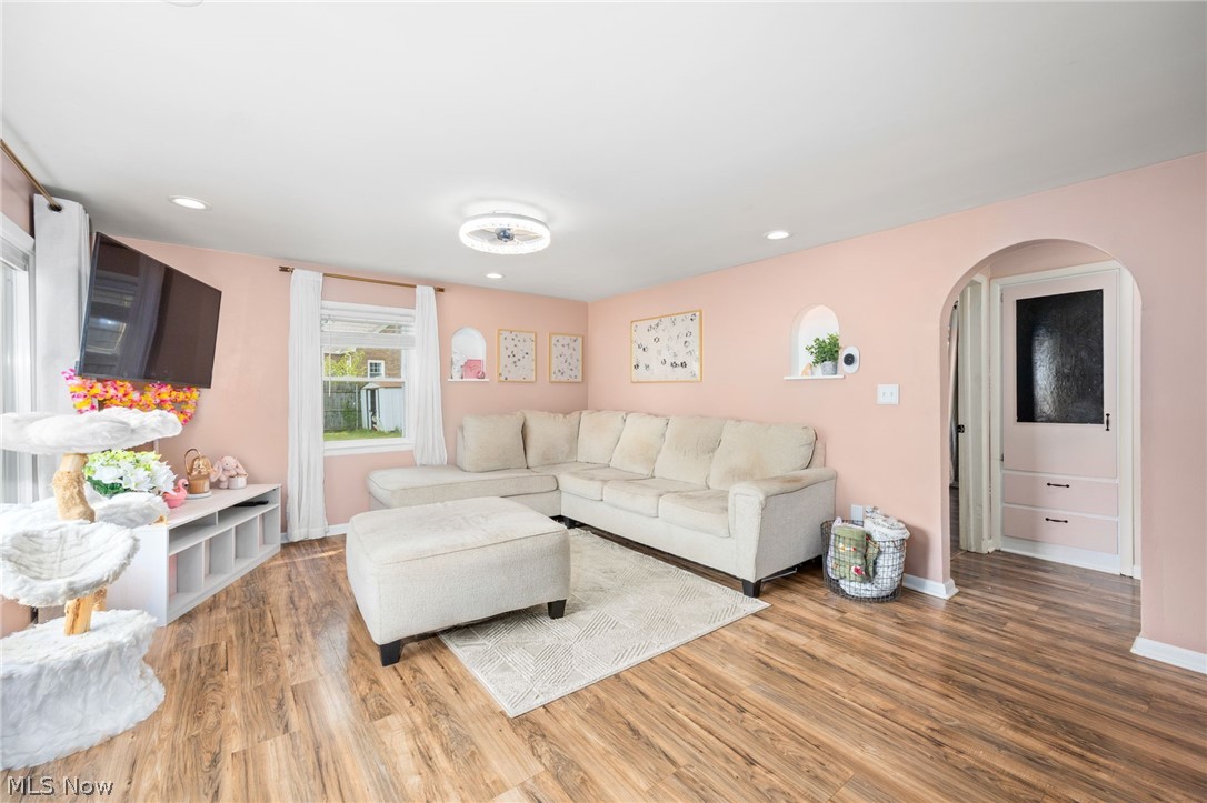 516 Franklin Avenue Barberton OH 44203