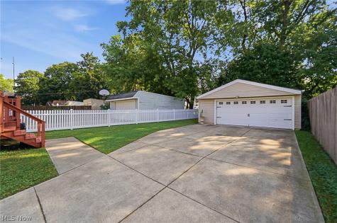 3619 W 148th Street Cleveland OH 44111