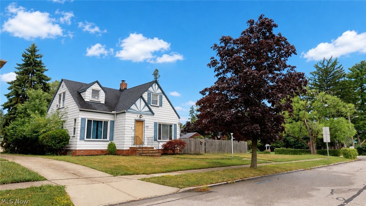 8423 Greenlawn Avenue Parma OH 44129