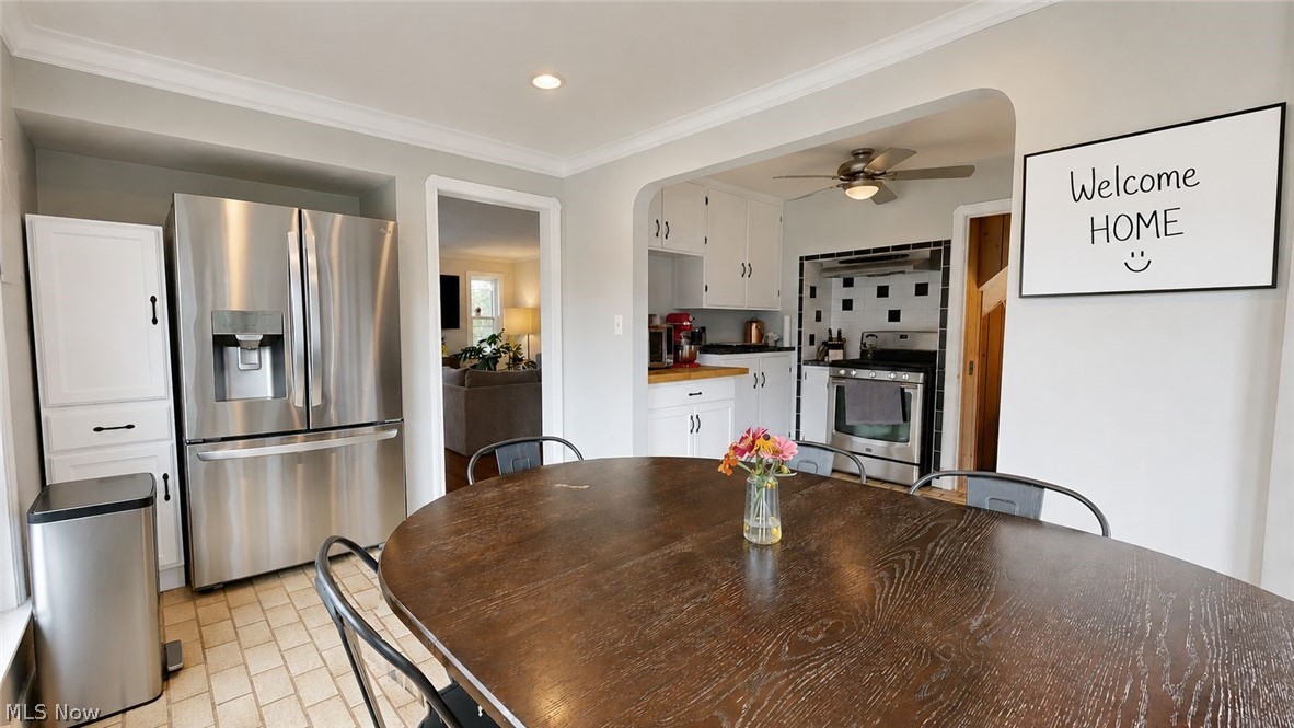 8423 Greenlawn Avenue Parma OH 44129