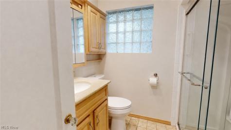 8423 Greenlawn Avenue Parma OH 44129