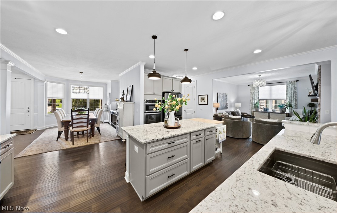 609 Burgess Circle Aurora OH 44202