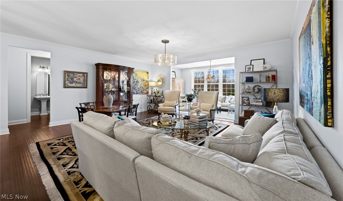 609 Burgess Circle Aurora OH 44202