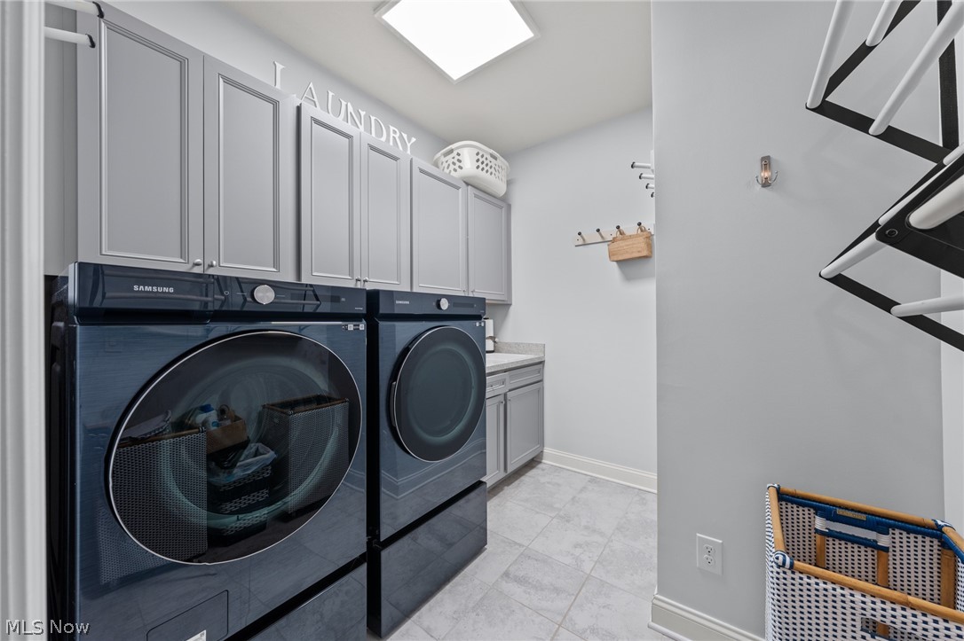 609 Burgess Circle Aurora OH 44202