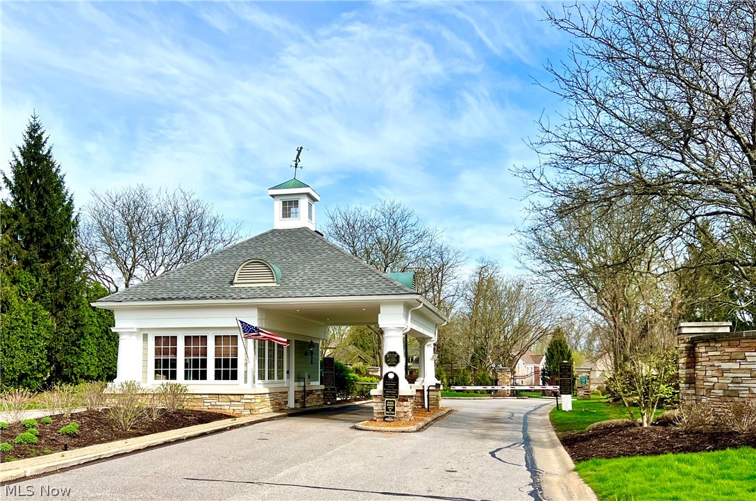 609 Burgess Circle Aurora OH 44202