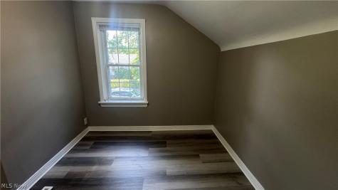 5221 Milo Avenue Maple Heights OH 44137