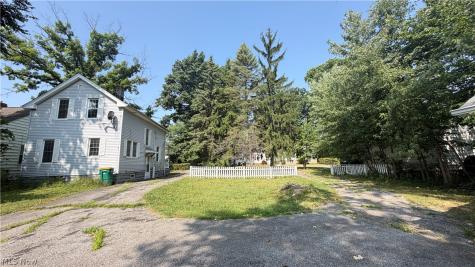 5221 Milo Avenue Maple Heights OH 44137