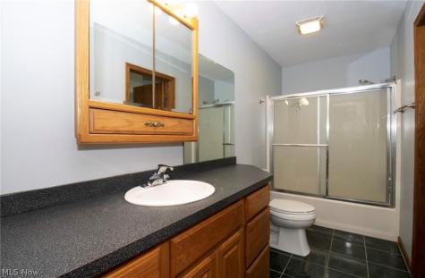 3932 Columbus Road Wooster OH 44691