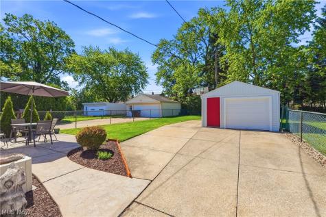 1303 Clearview Avenue Parma OH 44134