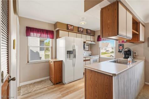 1303 Clearview Avenue Parma OH 44134