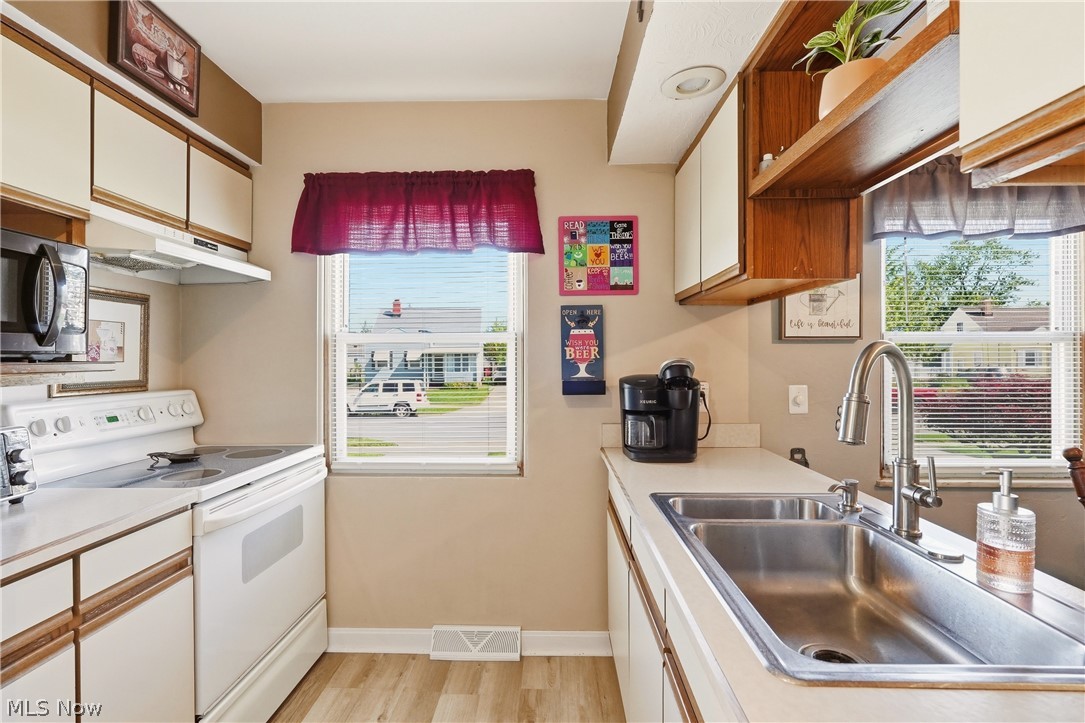 1303 Clearview Avenue Parma OH 44134