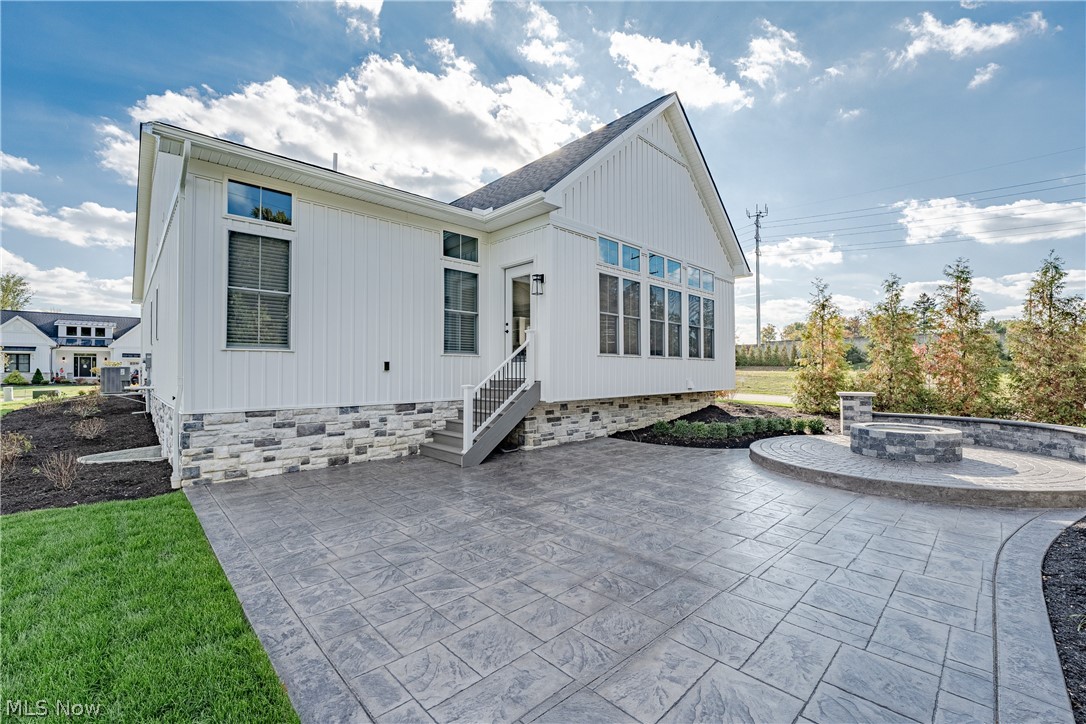 6461 N Cobblestone Road Mayfield Village OH 44143