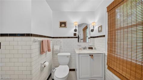 3605 Meadowbrook Boulevard University Heights OH 44118