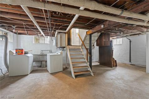 2010 E 226th Street Euclid OH 44117