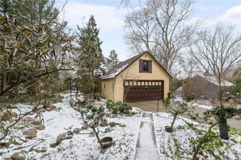 2010 E 226th Street Euclid OH 44117
