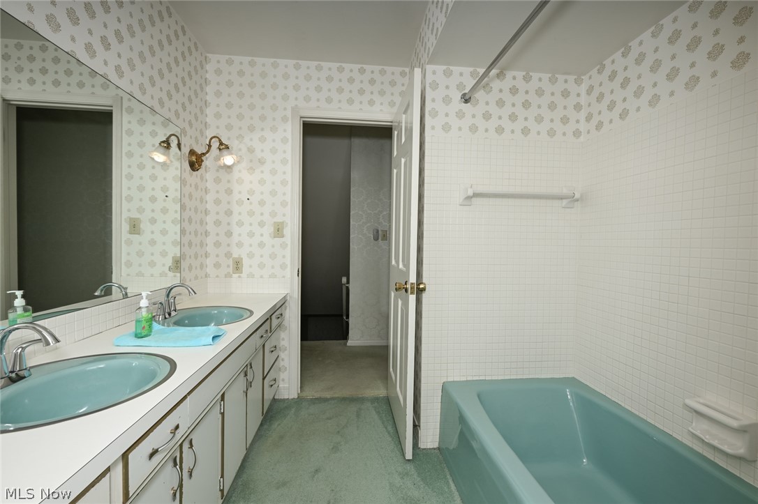 365 Sand Run Road Akron OH 44313