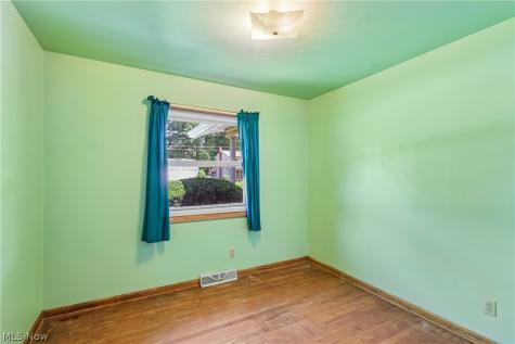 2758 Shellhart Road Norton OH 44203