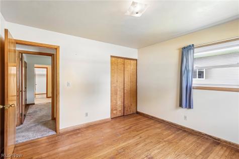 2758 Shellhart Road Norton OH 44203