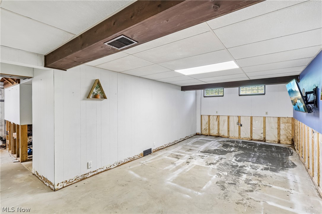 2758 Shellhart Road Norton OH 44203