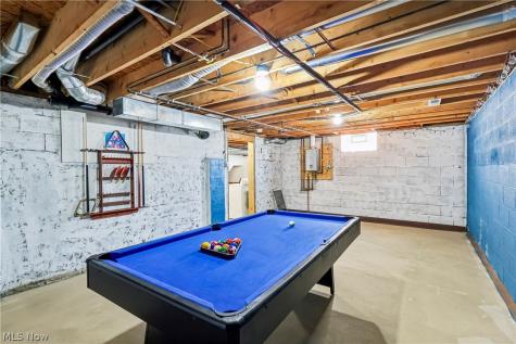 2758 Shellhart Road Norton OH 44203