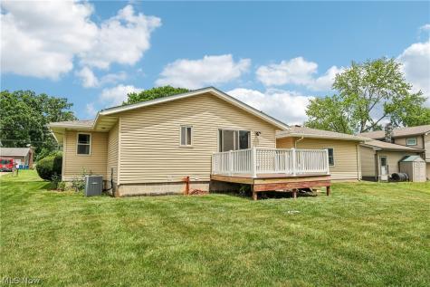 2758 Shellhart Road Norton OH 44203