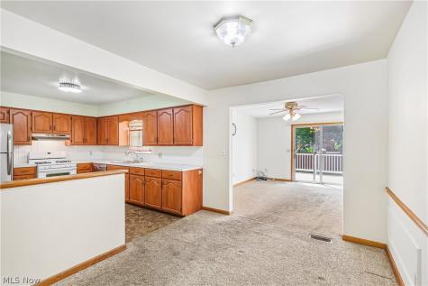 2758 Shellhart Road Norton OH 44203