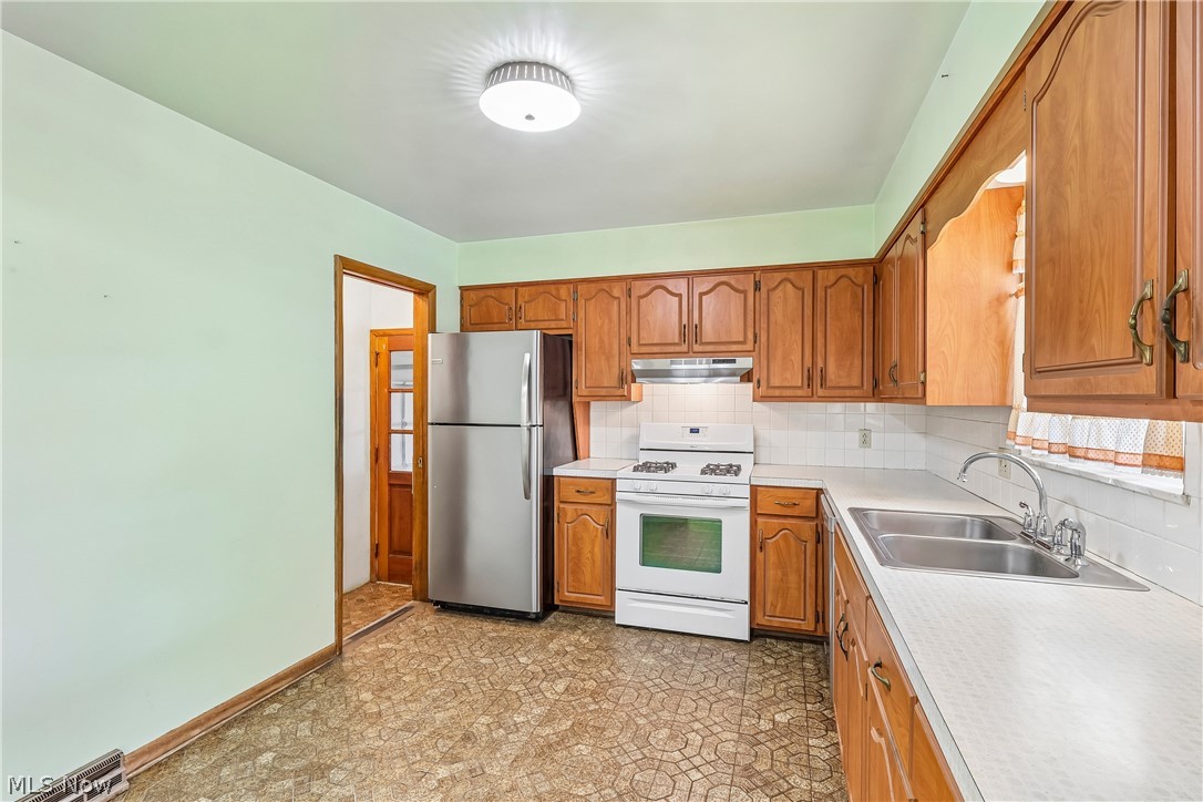 2758 Shellhart Road Norton OH 44203