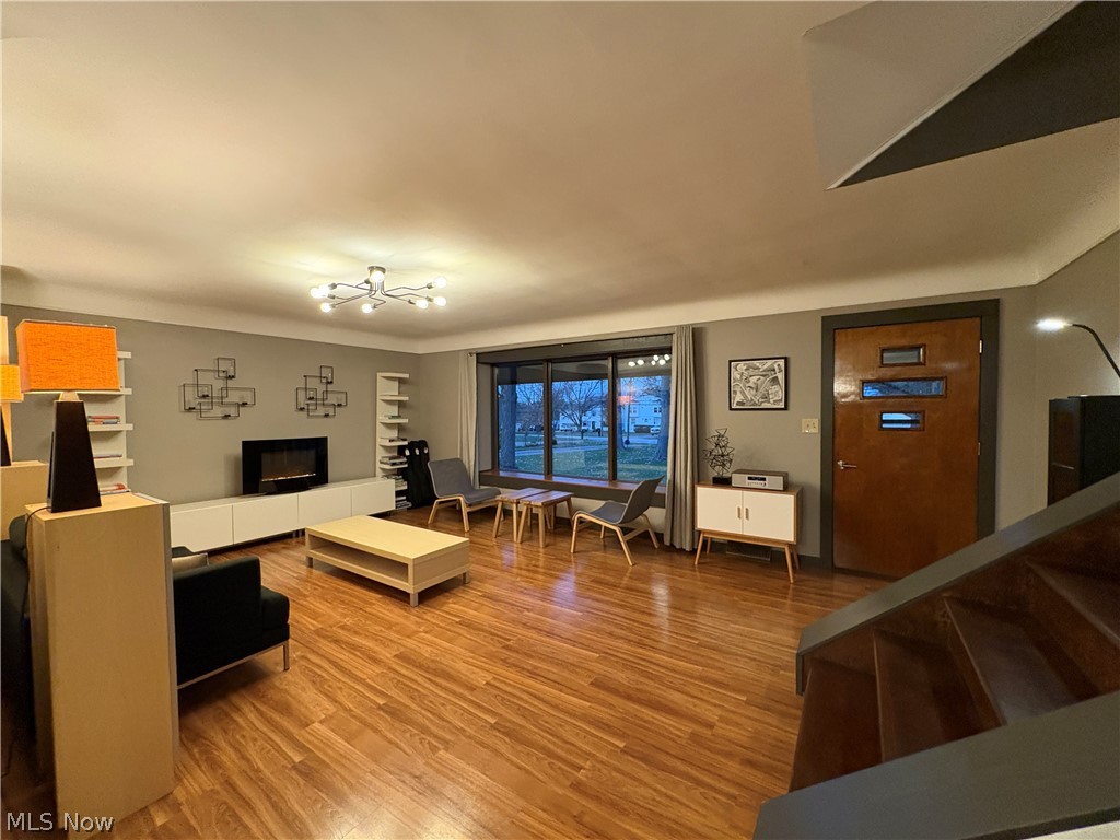 17583 Shurmer Road Strongsville OH 44136