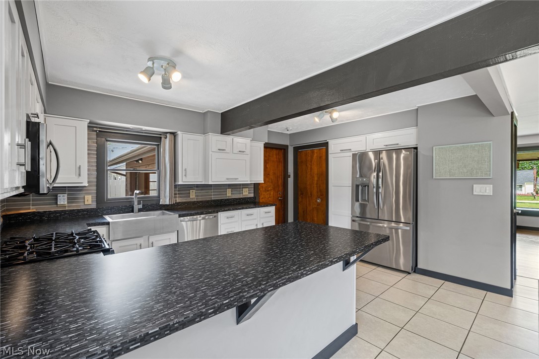 17583 Shurmer Road Strongsville OH 44136