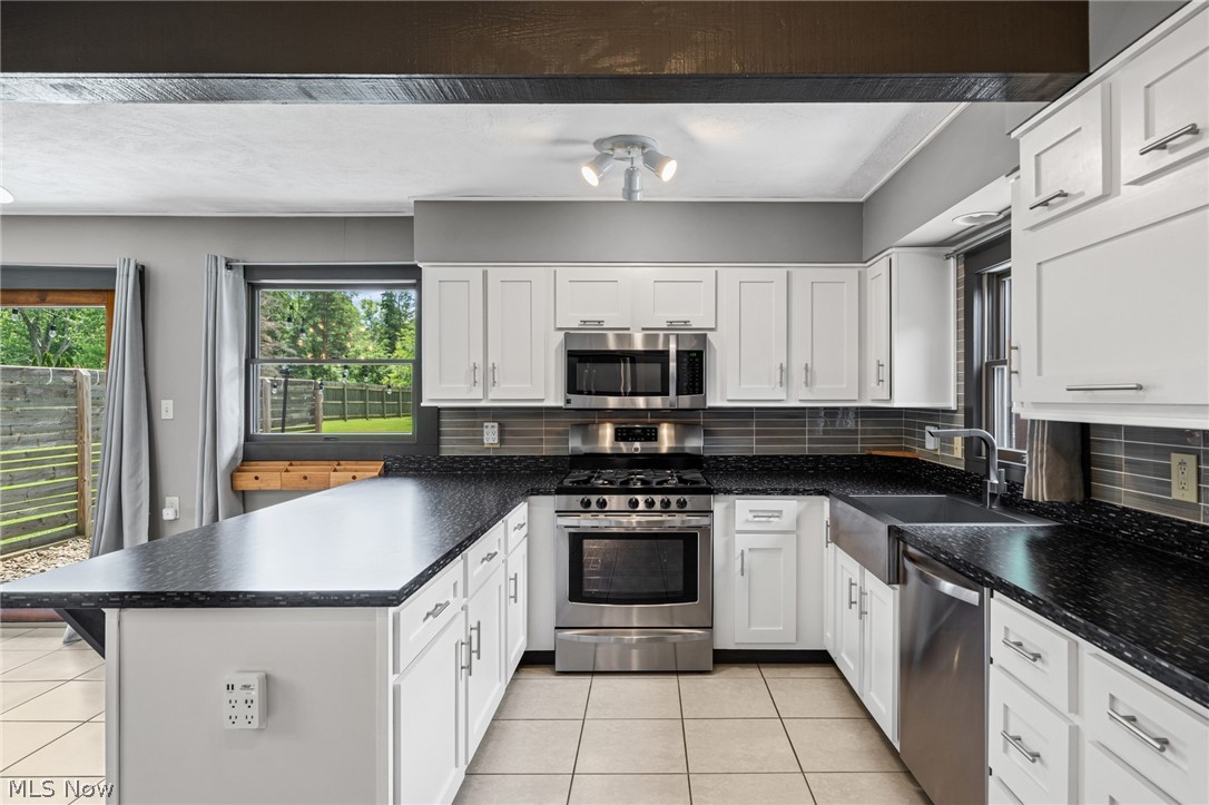 17583 Shurmer Road Strongsville OH 44136
