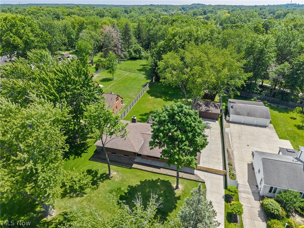 17583 Shurmer Road Strongsville OH 44136