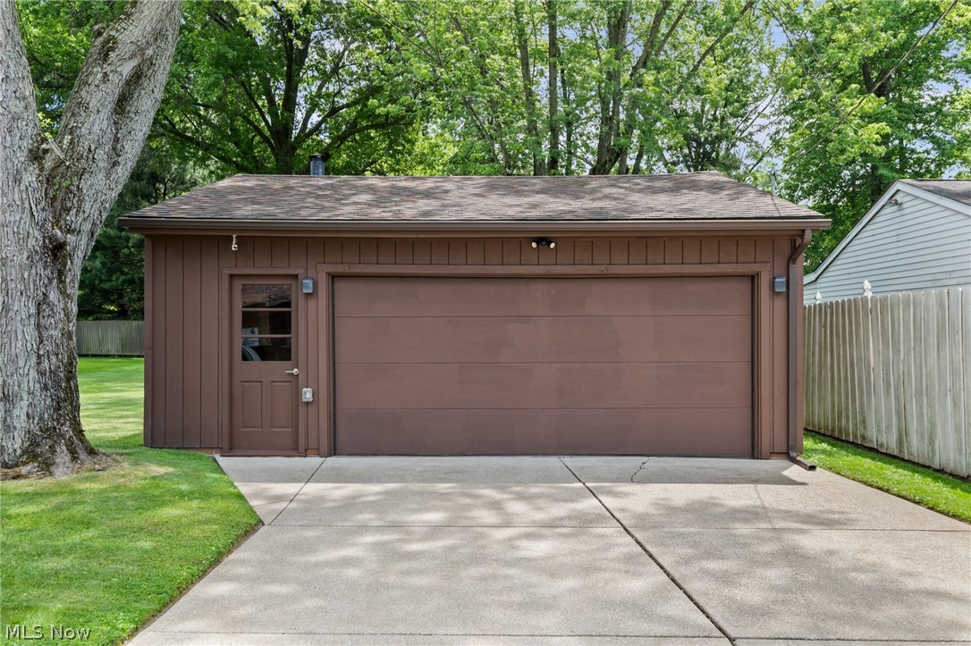 17583 Shurmer Road Strongsville OH 44136