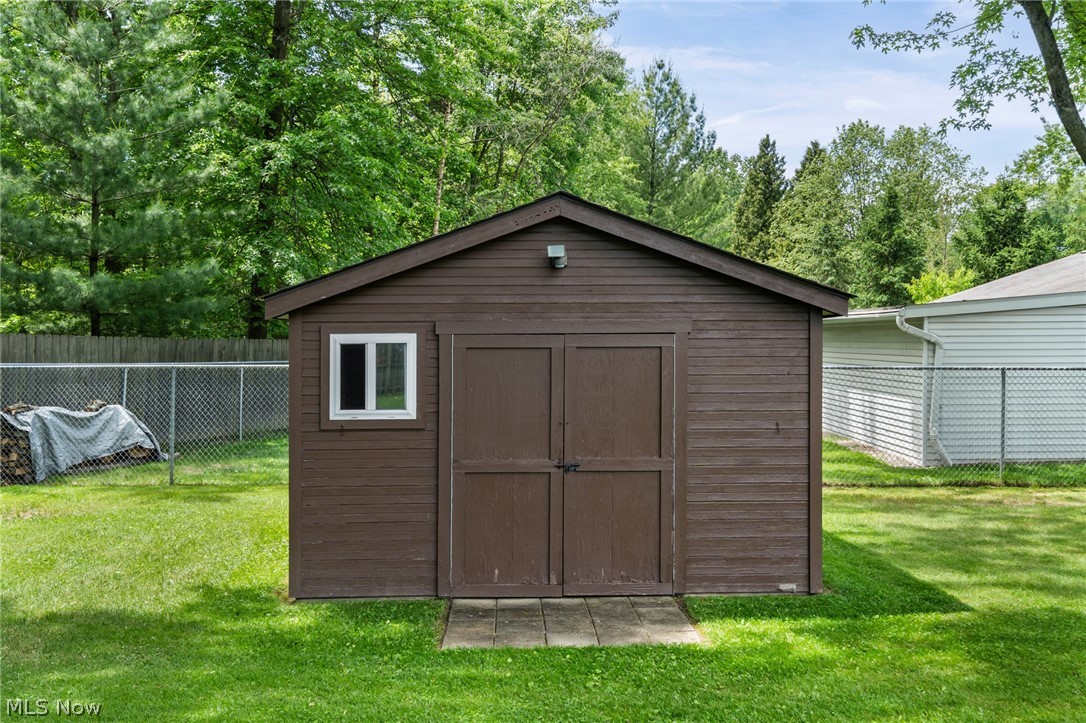 17583 Shurmer Road Strongsville OH 44136