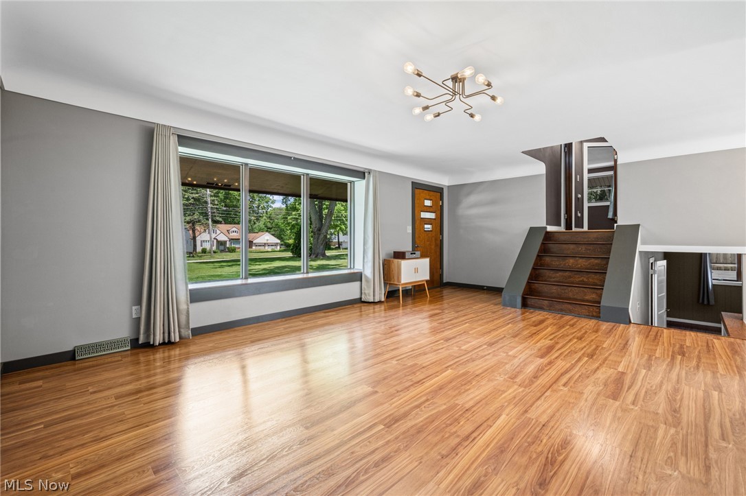 17583 Shurmer Road Strongsville OH 44136
