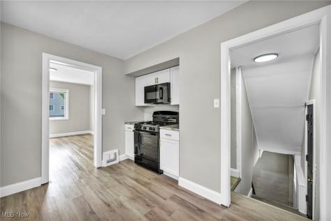 4428 Ingleside Road Cleveland OH 44128