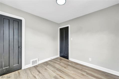 4428 Ingleside Road Cleveland OH 44128