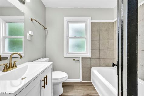 4428 Ingleside Road Cleveland OH 44128